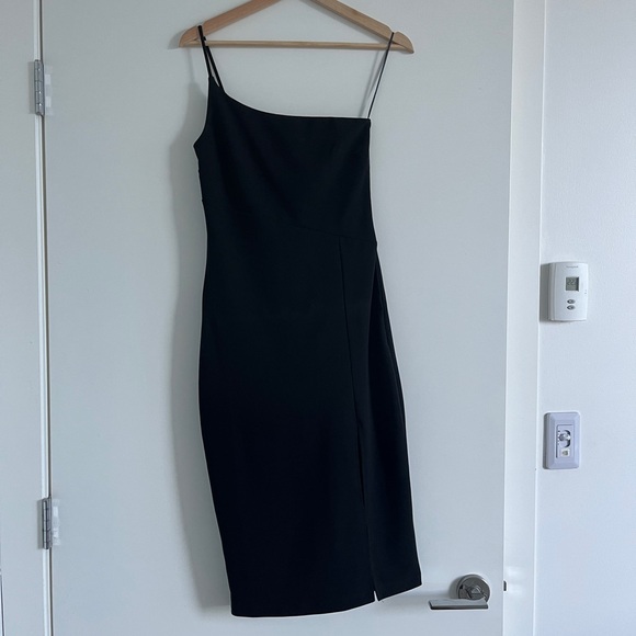 Black Dress - Picture 1 of 5